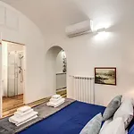 Fresh House Navona